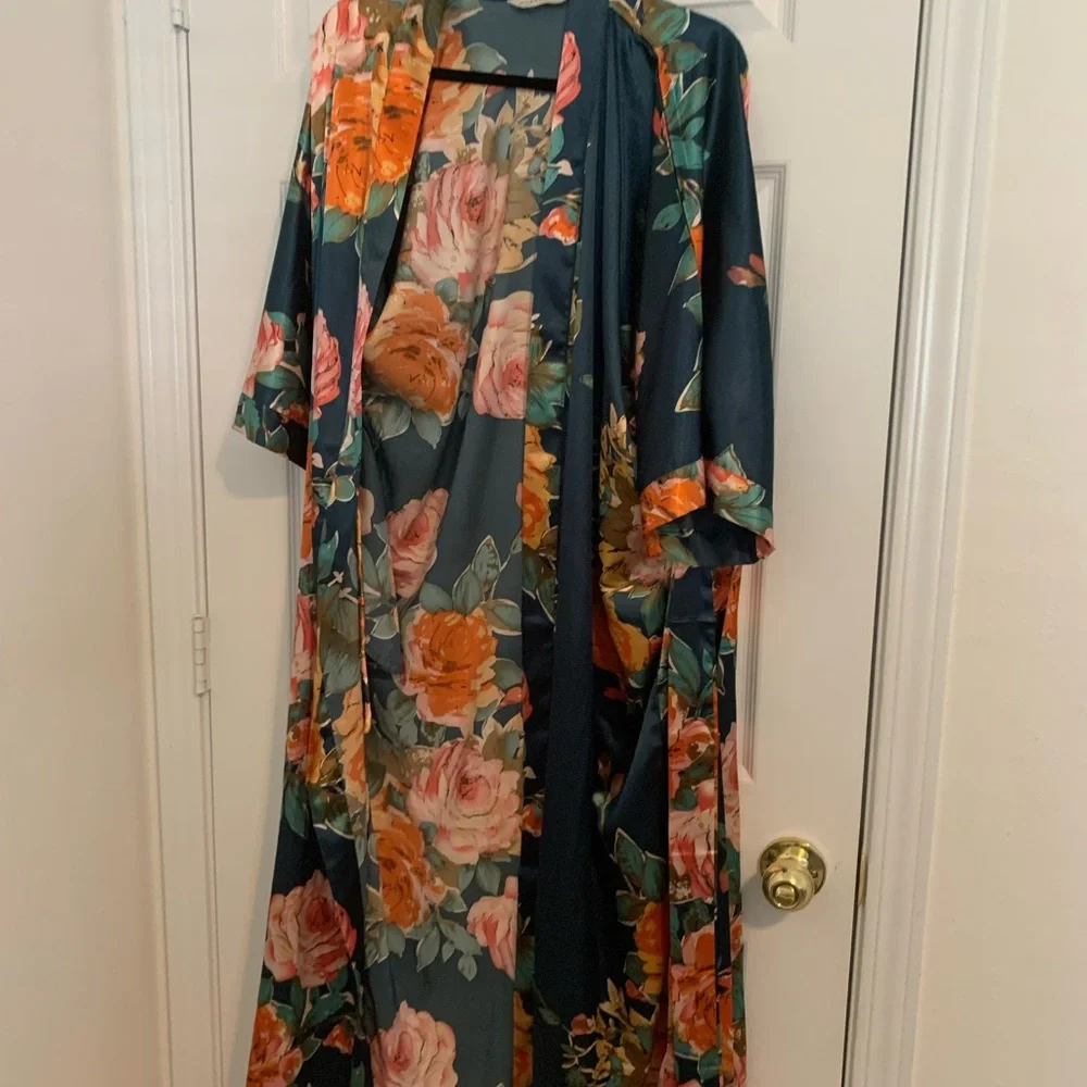 Vibrant Floral Satin Kimono - Picture 3 of 4